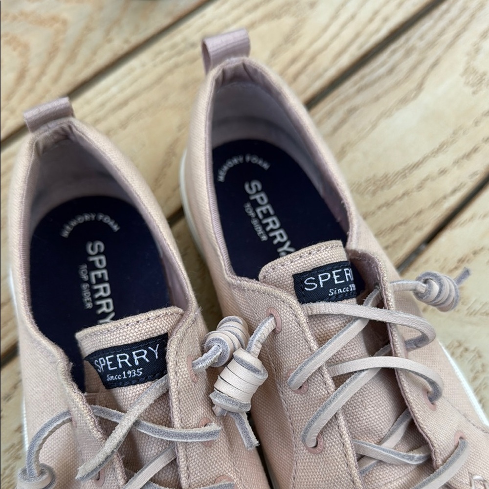 Sperry Pink and White Sneakers Minimalist Design - Picture 2 of 5